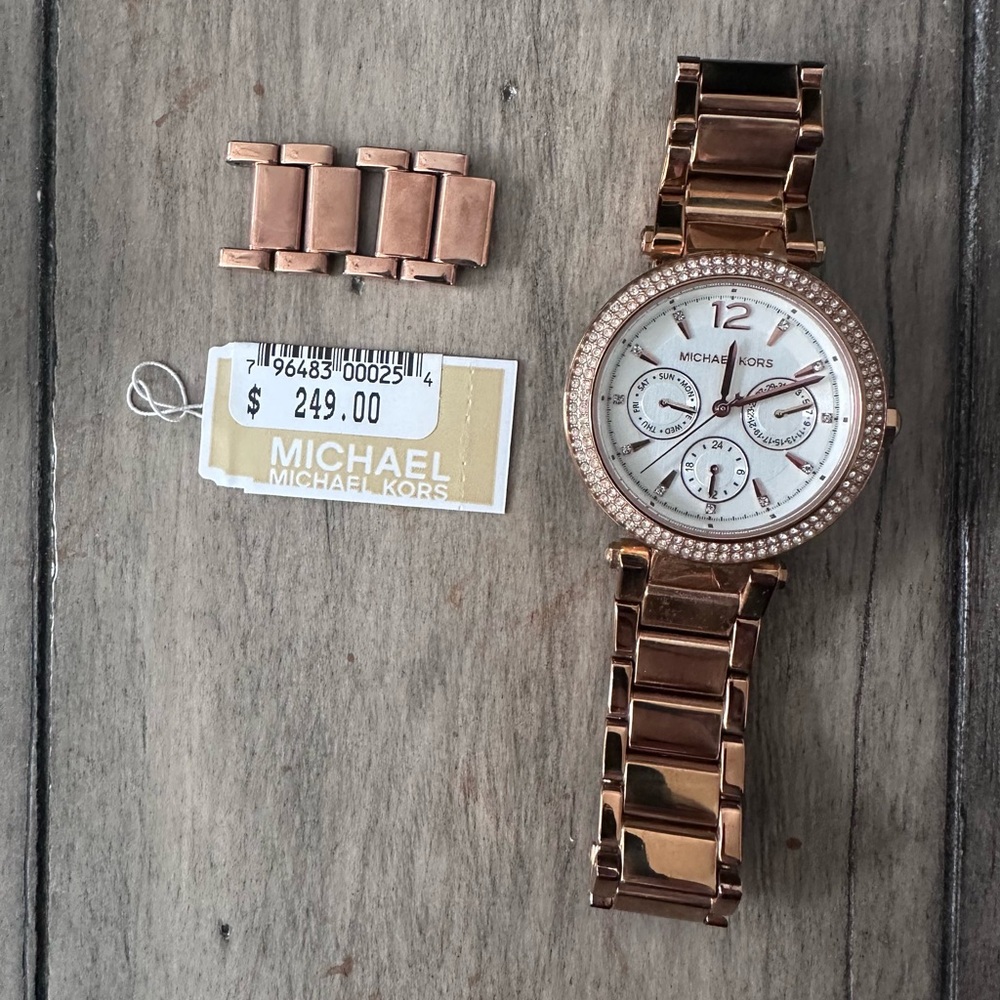 Michael Kors Rose Gold and White Women's Watch - Picture 6 of 11